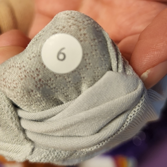 Lululemon Cross My Heart Tank Silver Spoon White Narrow Bold Multi Stripe - Picture 11 of 11